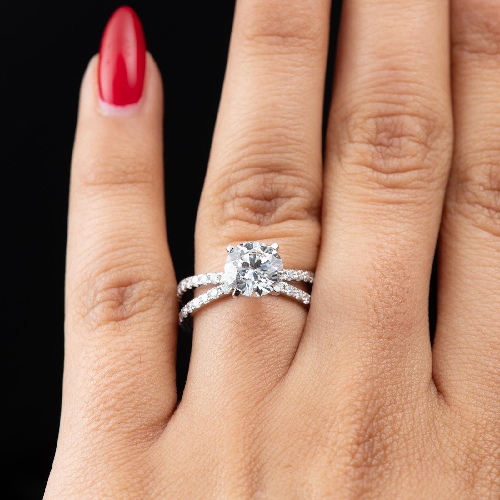 Round Brilliant Diamond Engagement Ring