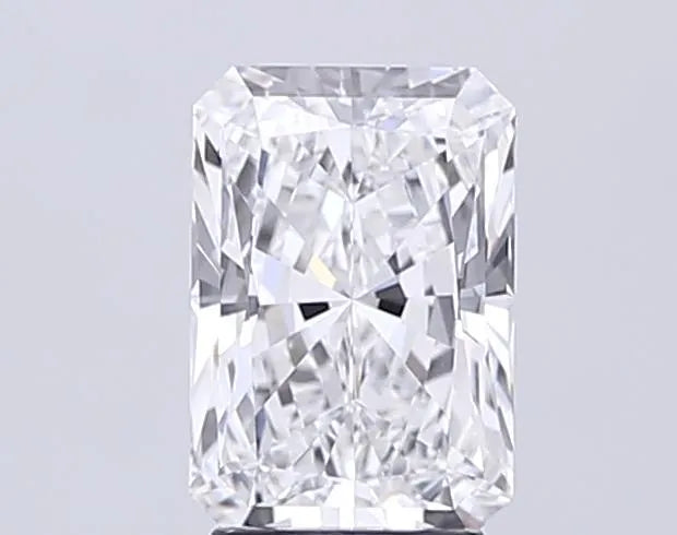 3.02ct Radiant Lab Grown Diamond (Colour E, Clarity VS2, IGI Certified)